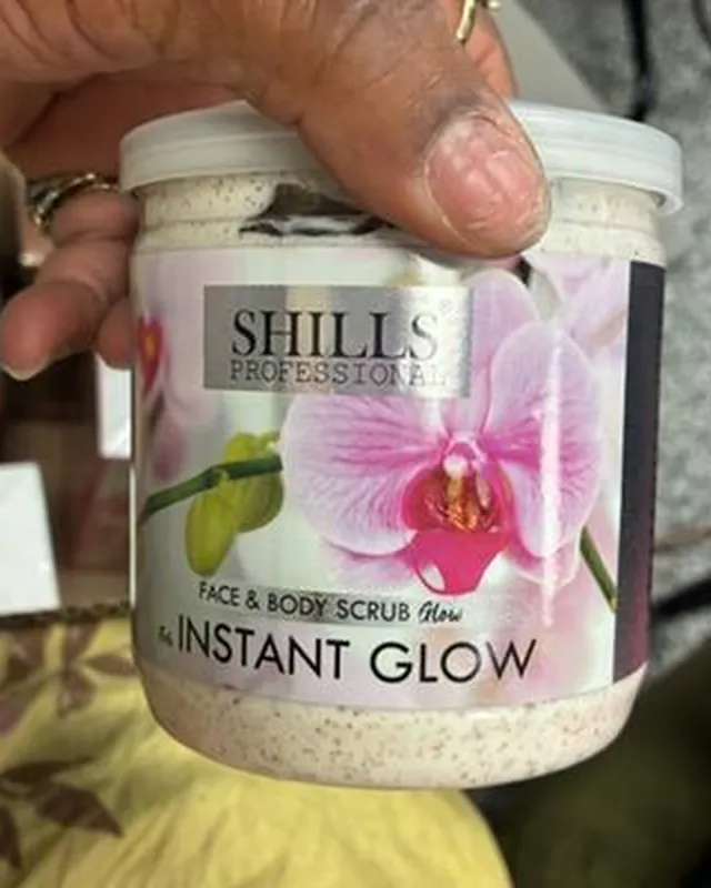 Shills Professional Instant Glow Face & Body Scrub (photo from the store)